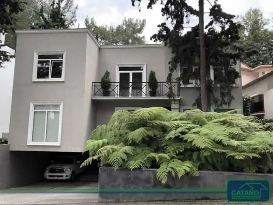 Elegante Casa en Fraccionamiento El Bosque