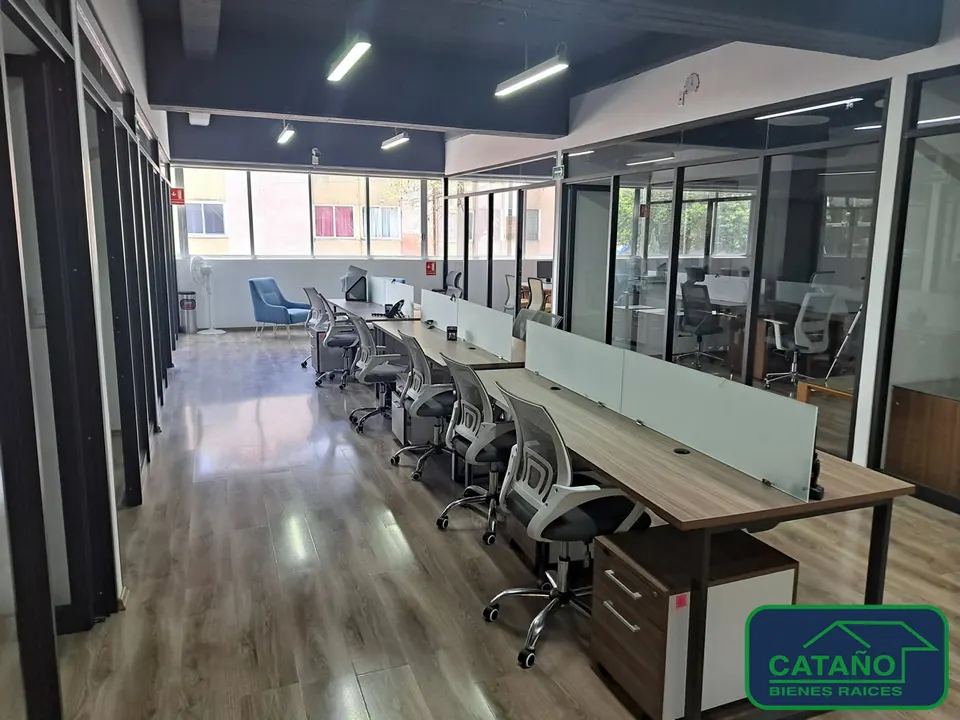 Oficina en renta, Portales Norte, Filipinas