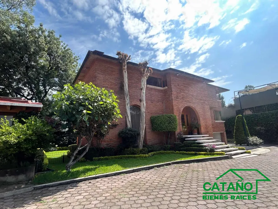 Residencia en Exclusivo Condominio en Jardines Del Pedregal, Boulevard de la Luz