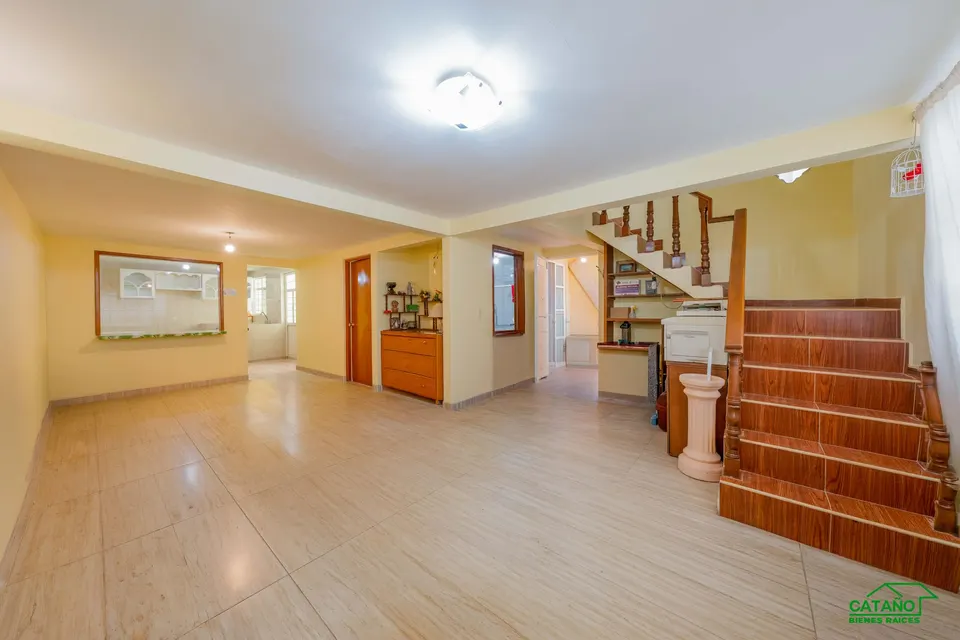 Casa de dos niveles en unidad habitacional, Allapetlalli, Piraña