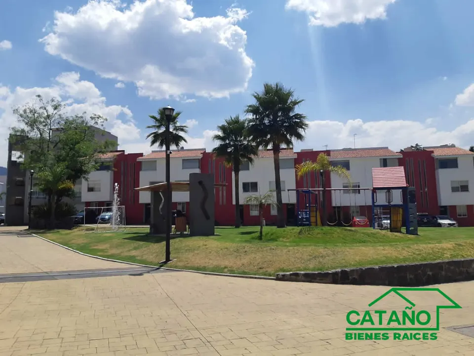 Casa en condominio en renta con jardin y bellas areas comunes, Buenavista