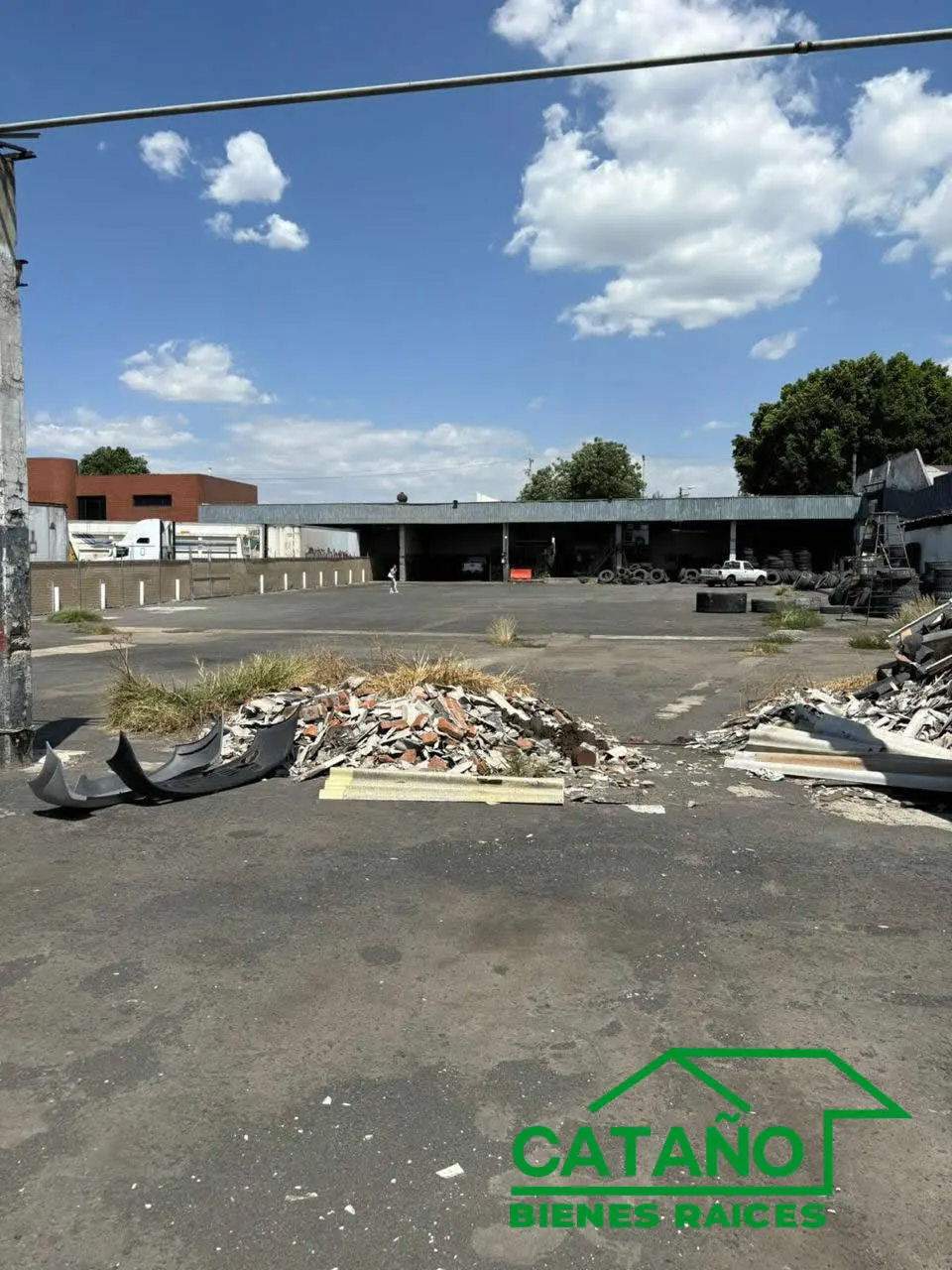 ¡Excelente terreno con gran potencial comercial! en Olivos Tlahuac, Venados
