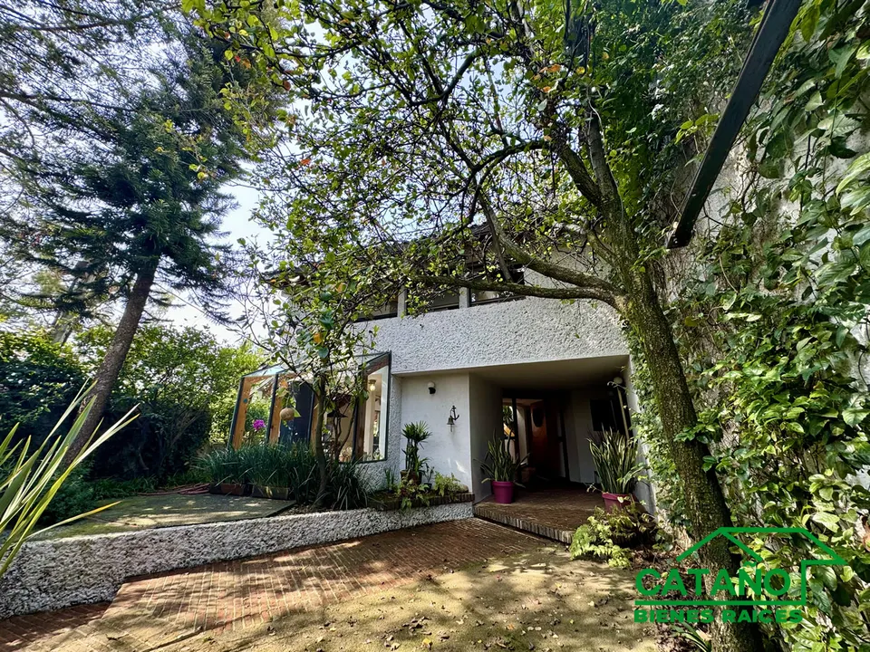 Excelente Casa en Lomas de Guadalupe, Las Aguilas, calle cerrada, Mochuelo